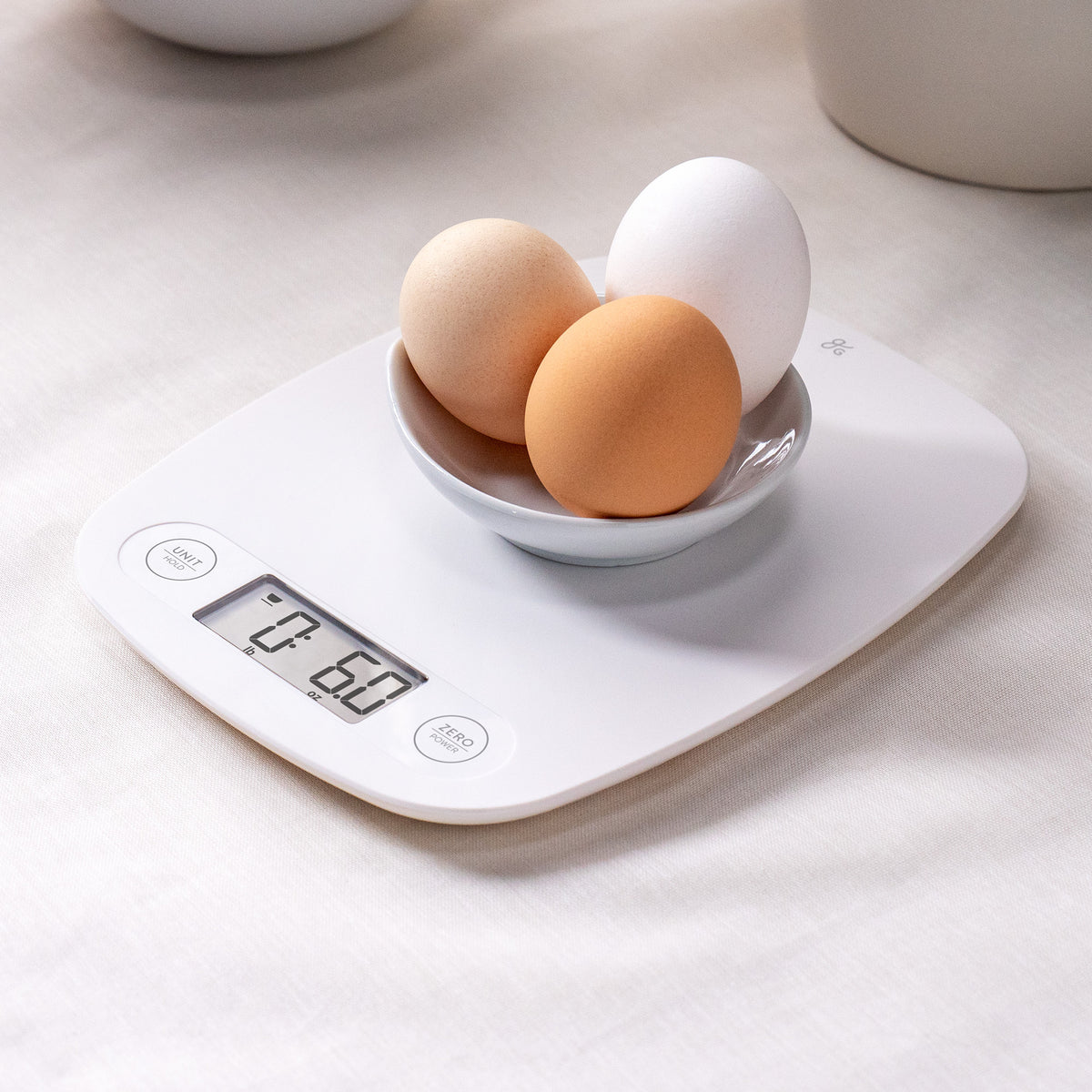 Digital Kitchen Scale (Eggshell White)